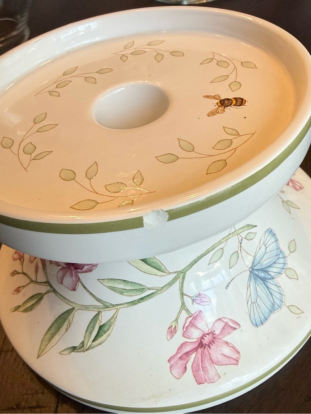 Lenox Butterfly Meadow 2pc Lot-Hurricane Candleholder & “Welcome Friends” Trivet - Picture 6 of 6
